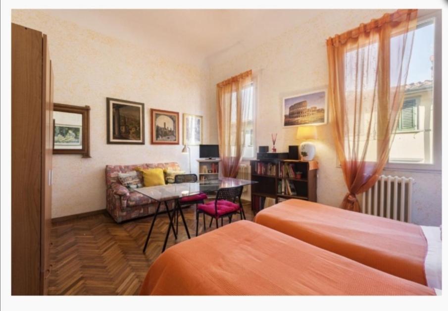 Apartamento Tre Gigli Apartment, 5 Minutes From Station, Via Palazzuolo 55 Florença