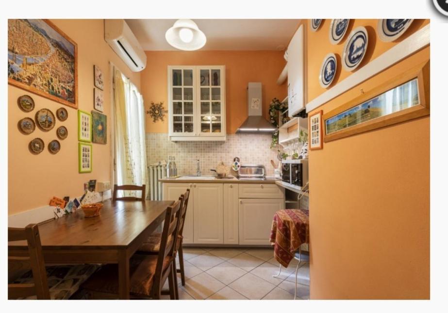 Tre Gigli Apartment, 5 Minutes From Station, Via Palazzuolo 55 Apartamento Florença